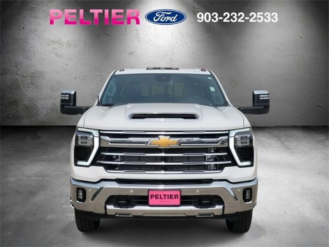 2025 Chevrolet Silverado 3500HD LTZ