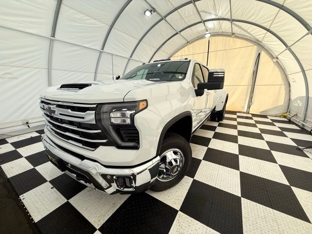 2025 Chevrolet Silverado 3500HD LTZ