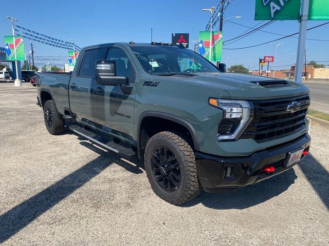 2025 Chevrolet Silverado 3500HD LTZ