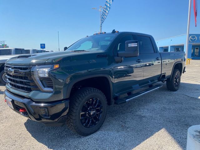 2025 Chevrolet Silverado 3500HD LTZ