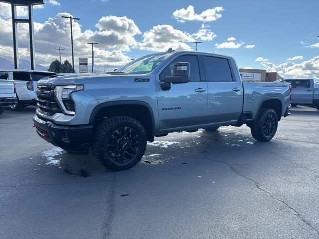 2025 Chevrolet Silverado 3500HD LTZ