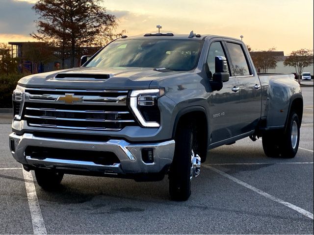 2025 Chevrolet Silverado 3500HD LTZ