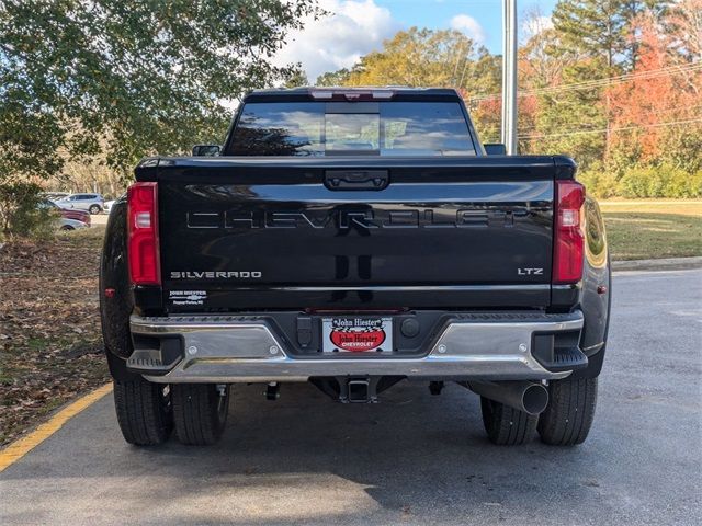 2025 Chevrolet Silverado 3500HD LTZ