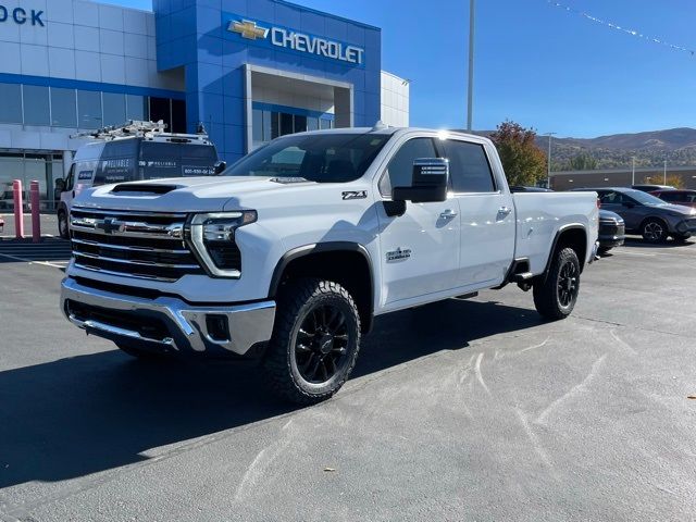 2025 Chevrolet Silverado 3500HD LTZ