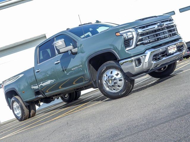 2025 Chevrolet Silverado 3500HD LTZ