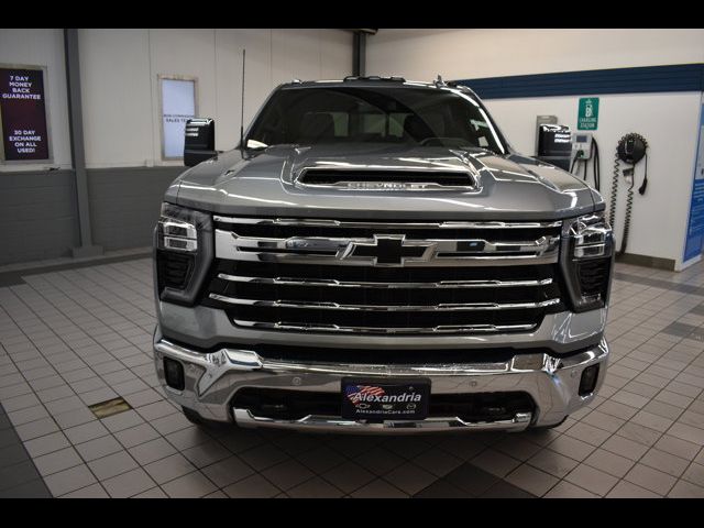 2025 Chevrolet Silverado 3500HD LTZ