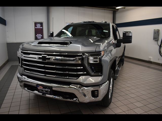 2025 Chevrolet Silverado 3500HD LTZ