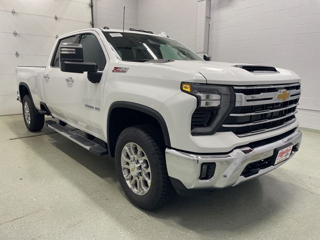 2025 Chevrolet Silverado 3500HD LTZ