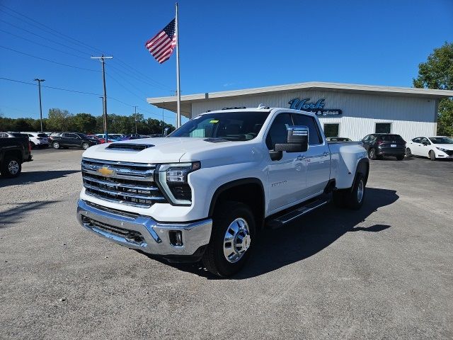 2025 Chevrolet Silverado 3500HD LTZ