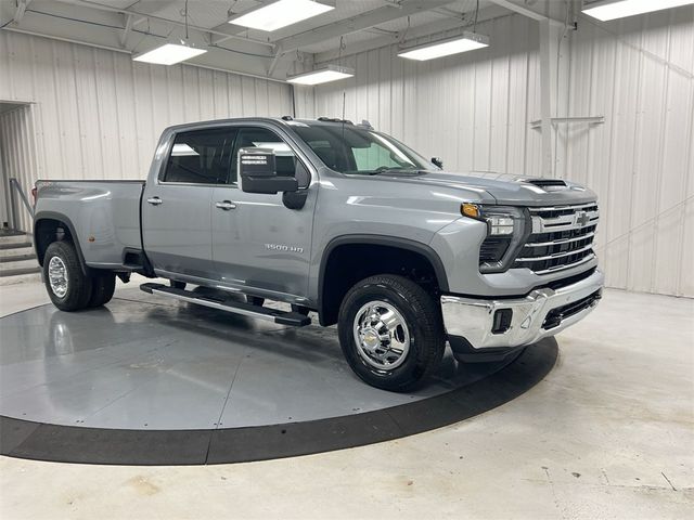 2025 Chevrolet Silverado 3500HD LTZ