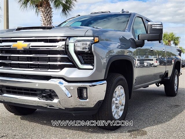 2025 Chevrolet Silverado 3500HD LTZ