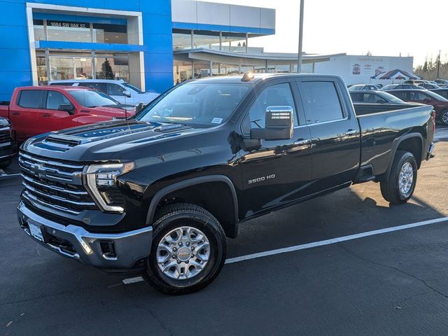 2025 Chevrolet Silverado 3500HD LTZ