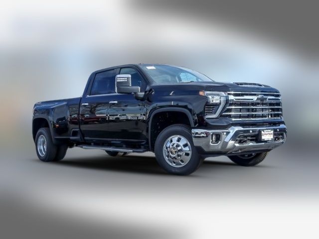 2025 Chevrolet Silverado 3500HD LTZ