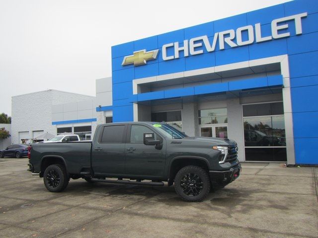 2025 Chevrolet Silverado 3500HD LTZ