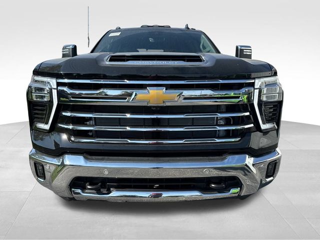 2025 Chevrolet Silverado 3500HD LTZ