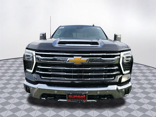 2025 Chevrolet Silverado 3500HD LTZ