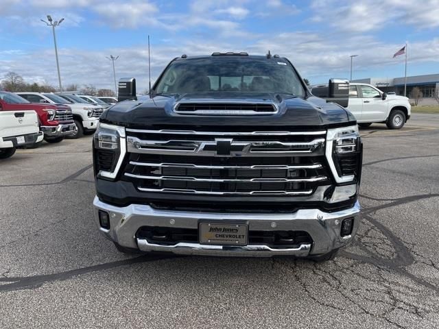 2025 Chevrolet Silverado 3500HD LTZ