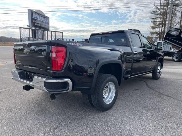 2025 Chevrolet Silverado 3500HD LTZ