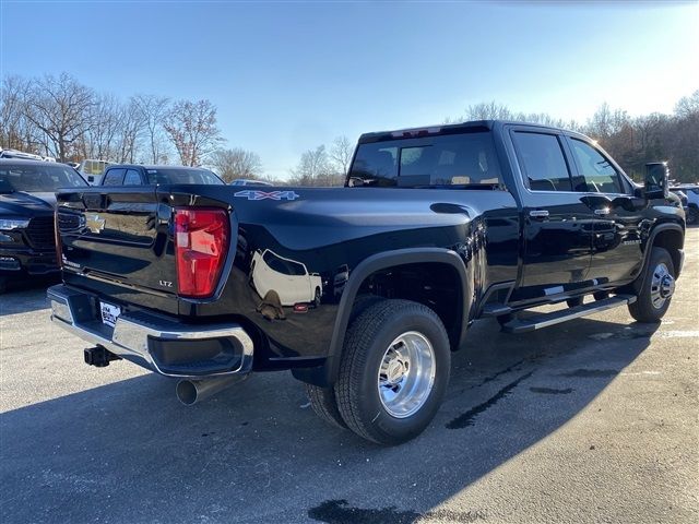 2025 Chevrolet Silverado 3500HD LTZ