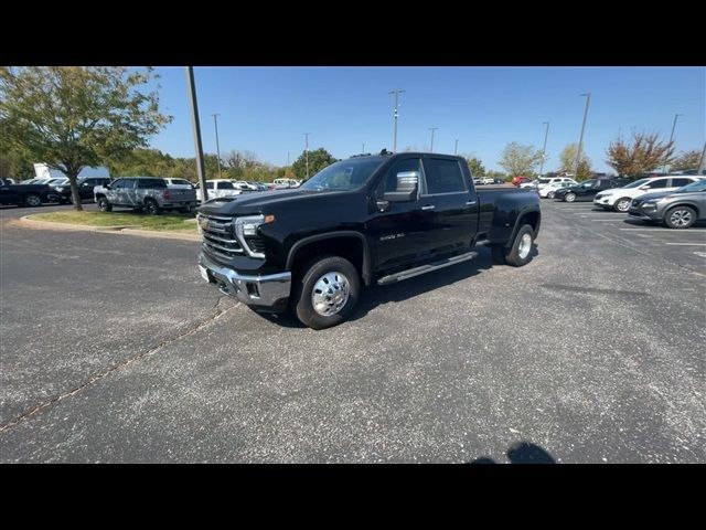 2025 Chevrolet Silverado 3500HD LTZ