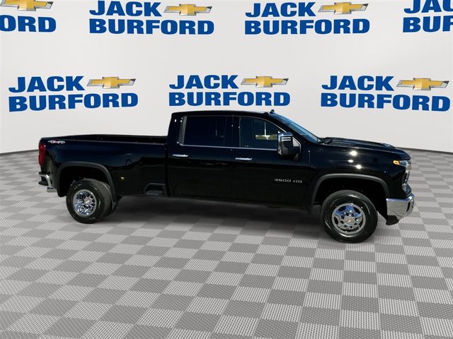 2025 Chevrolet Silverado 3500HD LTZ