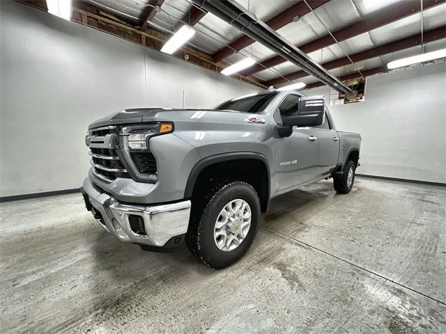 2025 Chevrolet Silverado 3500HD LTZ