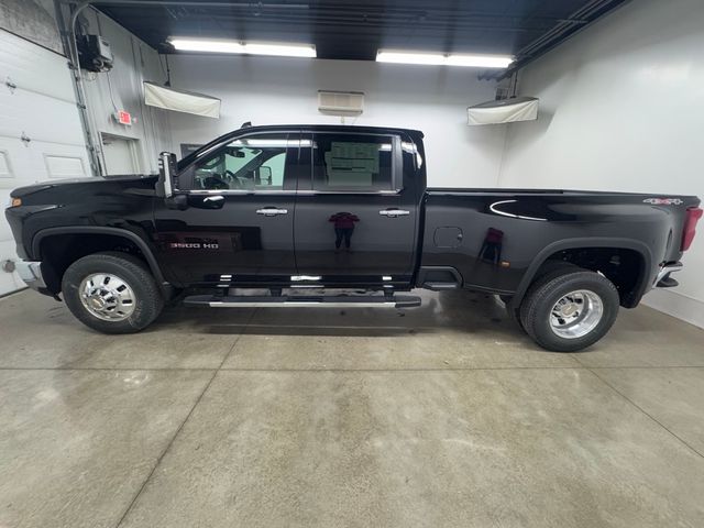 2025 Chevrolet Silverado 3500HD LTZ