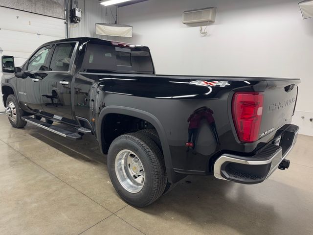 2025 Chevrolet Silverado 3500HD LTZ