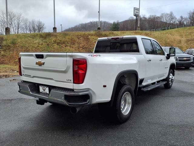 2025 Chevrolet Silverado 3500HD LTZ