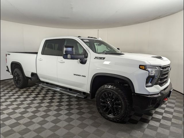 2025 Chevrolet Silverado 3500HD LTZ