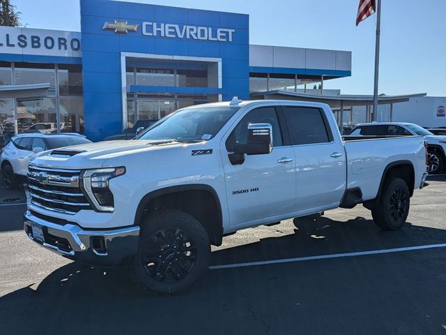 2025 Chevrolet Silverado 3500HD LTZ