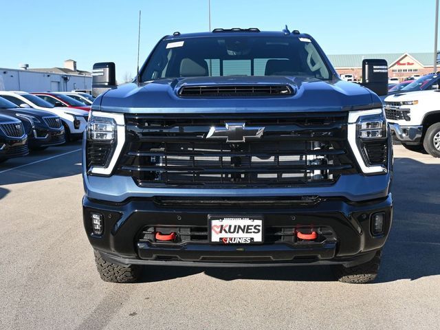 2025 Chevrolet Silverado 3500HD LTZ