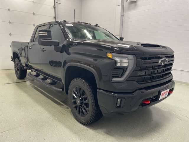 2025 Chevrolet Silverado 3500HD LTZ