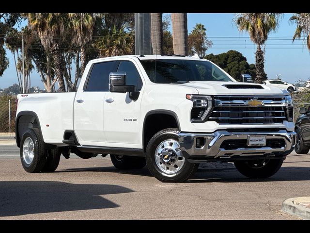 2025 Chevrolet Silverado 3500HD LTZ