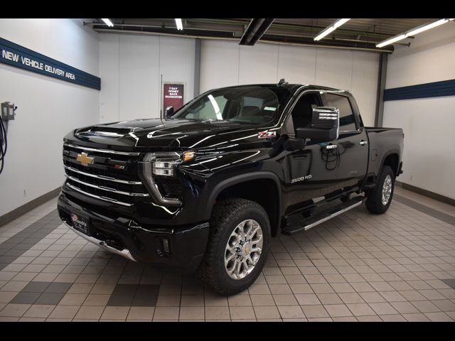 2025 Chevrolet Silverado 3500HD LTZ