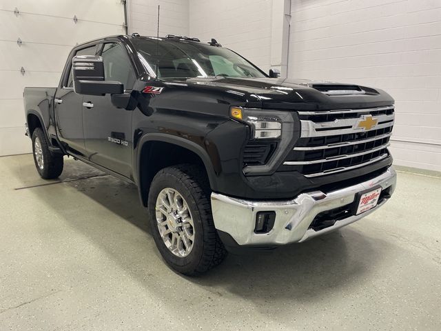 2025 Chevrolet Silverado 3500HD LTZ