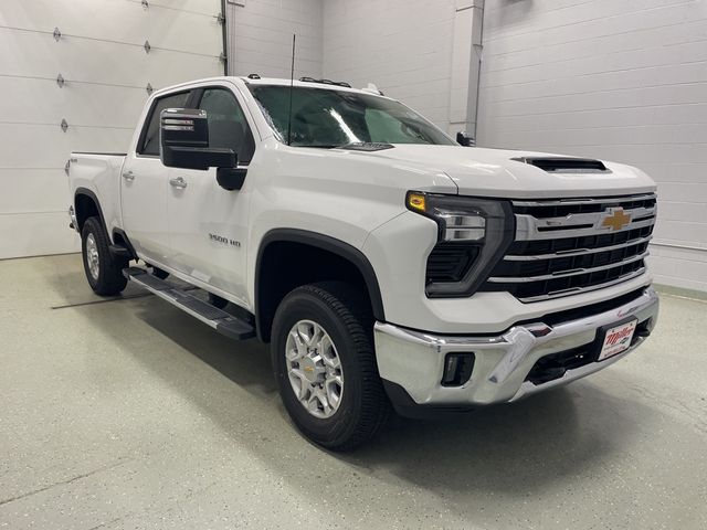 2025 Chevrolet Silverado 3500HD LTZ