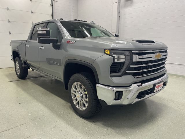 2025 Chevrolet Silverado 3500HD LTZ