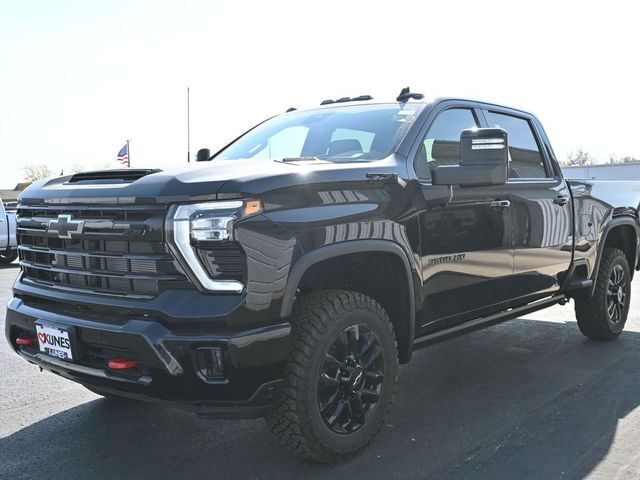 2025 Chevrolet Silverado 3500HD LTZ