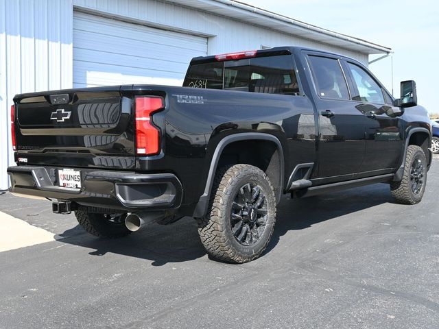 2025 Chevrolet Silverado 3500HD LTZ