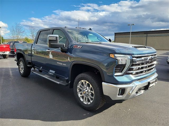 2025 Chevrolet Silverado 3500HD LTZ