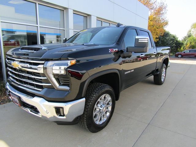 2025 Chevrolet Silverado 3500HD LTZ