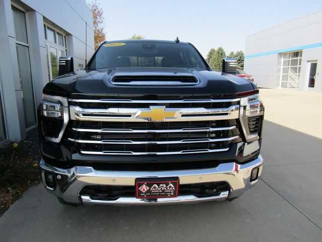 2025 Chevrolet Silverado 3500HD LTZ