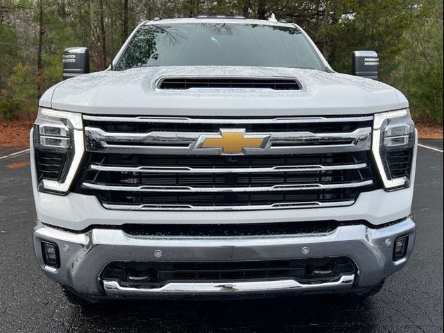 2025 Chevrolet Silverado 3500HD LTZ