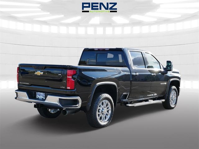 2025 Chevrolet Silverado 3500HD LTZ