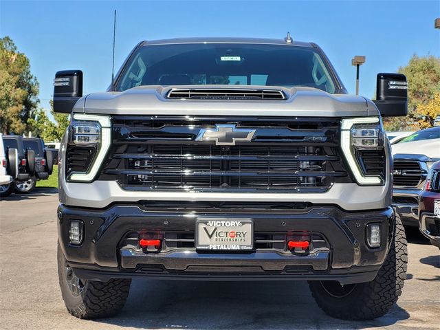 2025 Chevrolet Silverado 3500HD LTZ