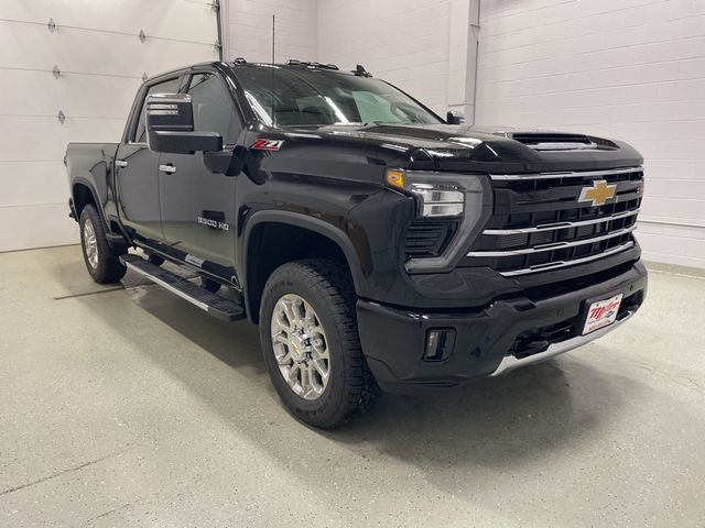 2025 Chevrolet Silverado 3500HD LTZ