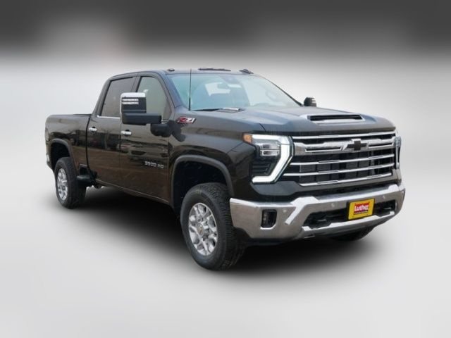 2025 Chevrolet Silverado 3500HD LTZ