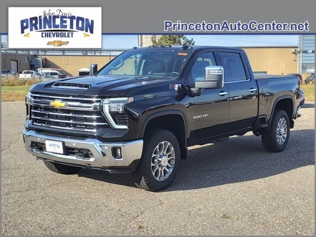 2025 Chevrolet Silverado 3500HD LTZ