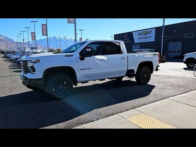 2025 Chevrolet Silverado 3500HD LTZ